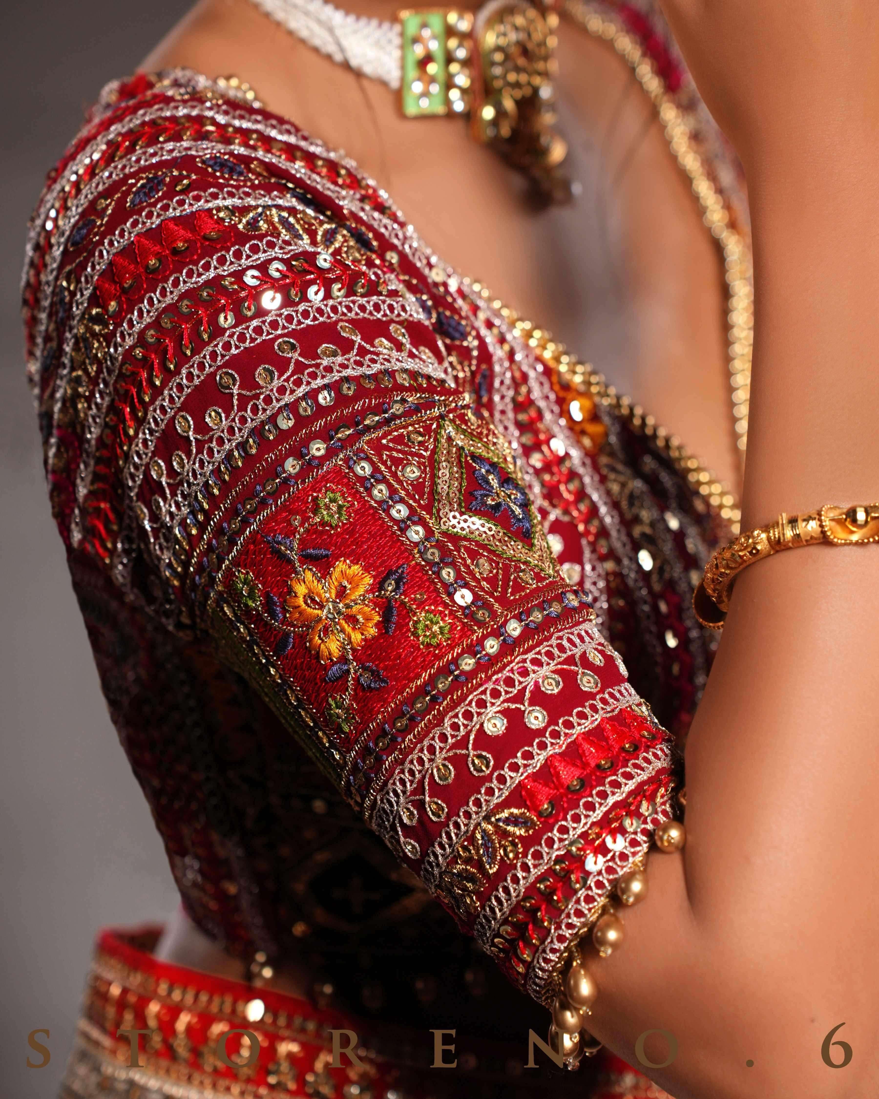 ROYAL SUBTLE QUEEN SAREE WITH LUSH OF BERRY BLOUSE — view 12